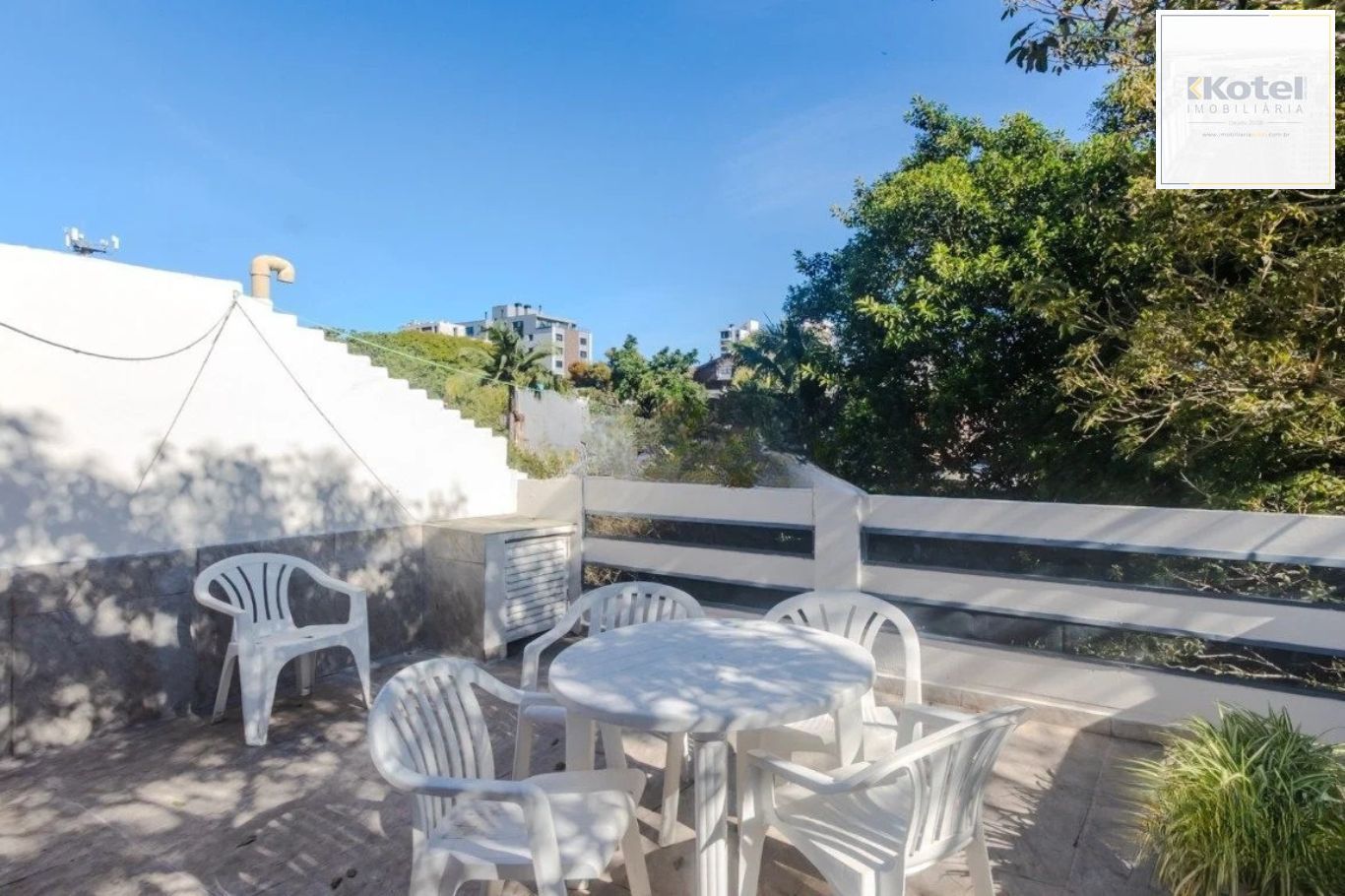 🏡 Vende-se cobertura com 2 quartos, 142 m² e 2 vagas – Petrópolis — foto 2