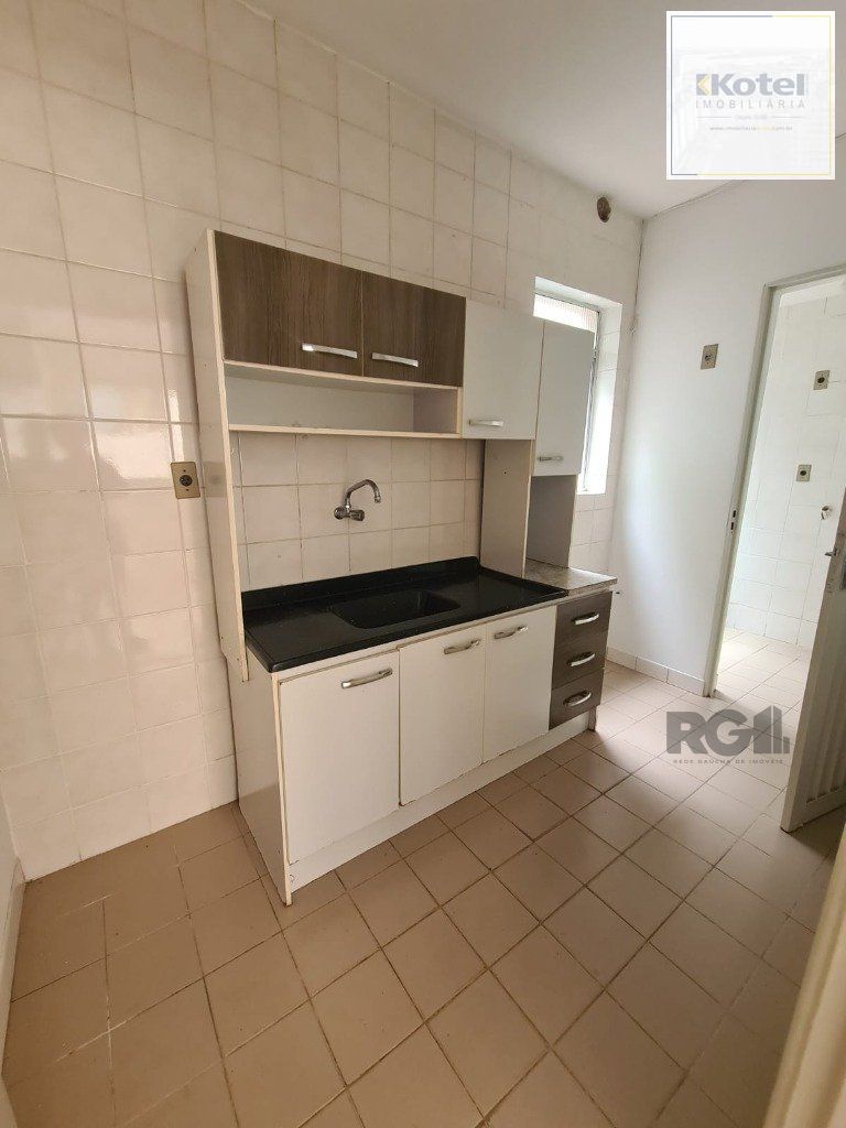 Vende-se apartamento 2 dorm 1 vaga desocupado - 60m² - Bairro Mont Serrat — foto 2
