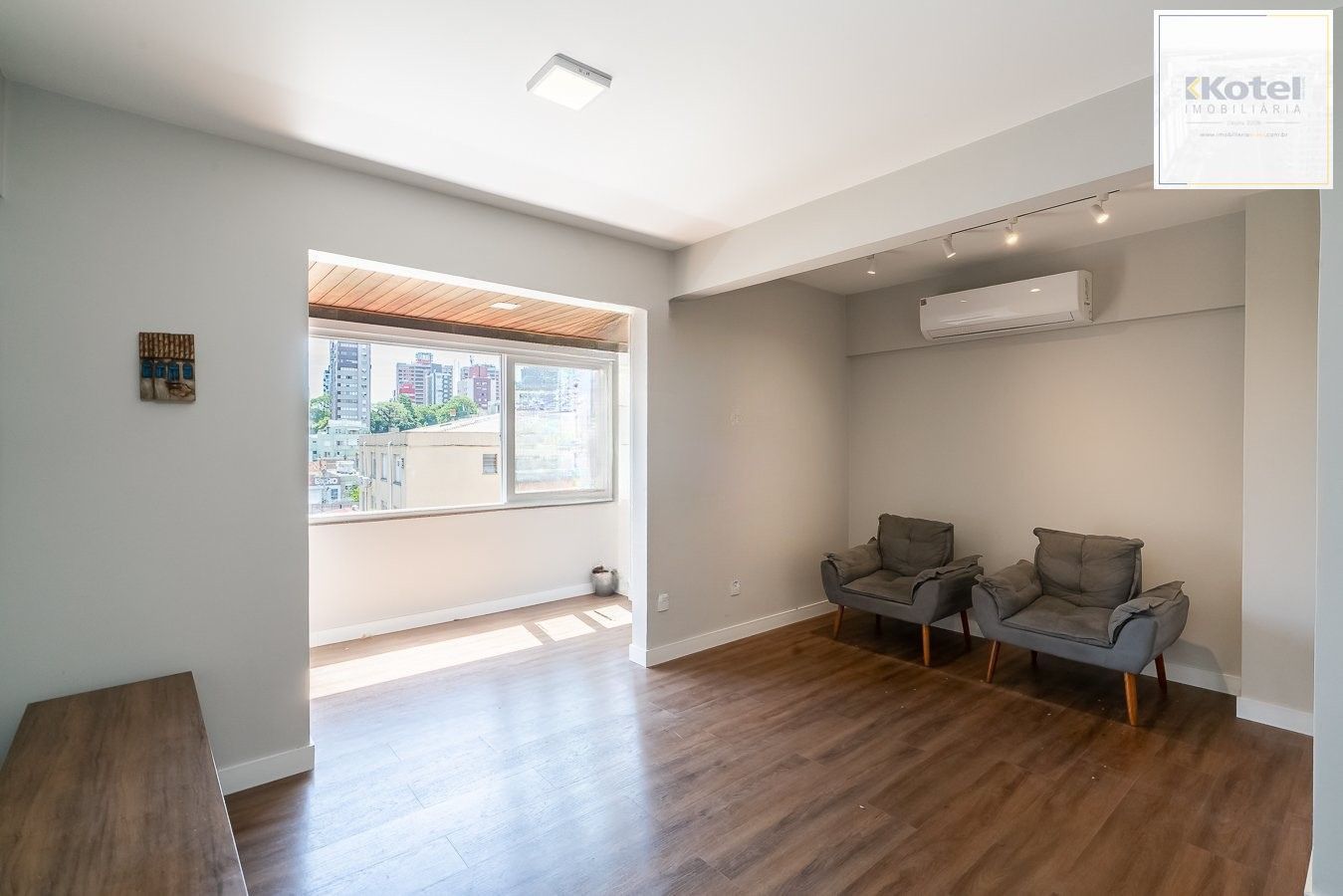 Apartamento 2 dormitórios com suíte à venda próximo a Encol