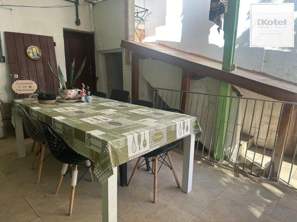 Vende-se casa 2 dormitórios 2 vagas de garagem com casa nos fundos - 145m² - Passo D'areia