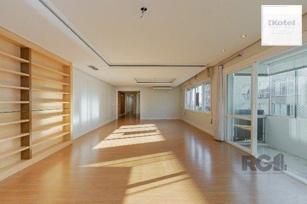 Vende-se luxuoso apartamento 3 quartos c/ suíte, dependência de empregada, gabinete, 2 vagas cobertas - 283m² - Moinhos de Vento — foto 4