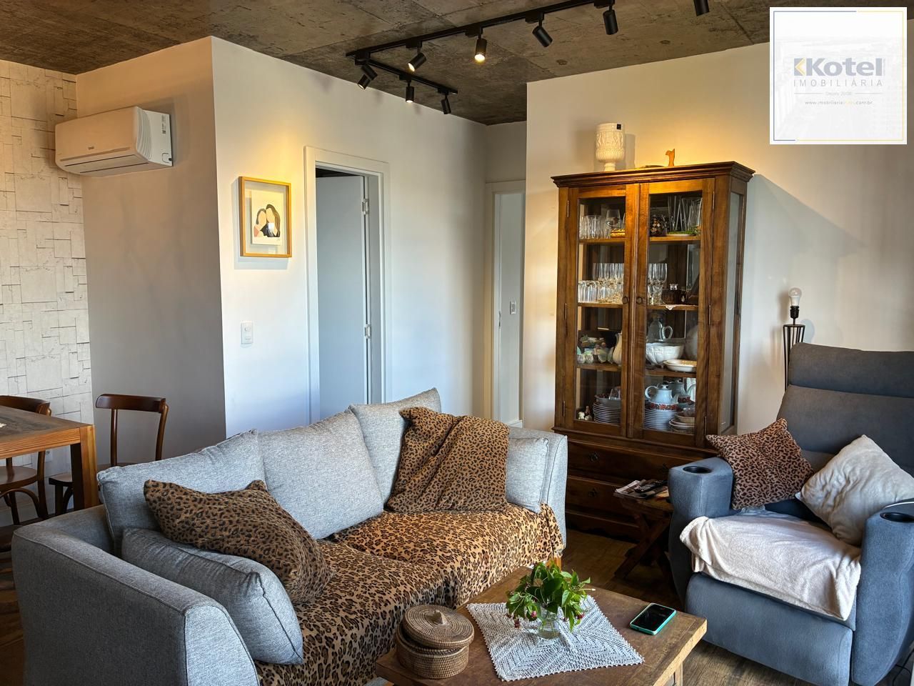 Vende-se apartamento com 2 quartos (1 suíte), 79m² e 2 vagas - Rua Eduardo chartier 190 — foto 3