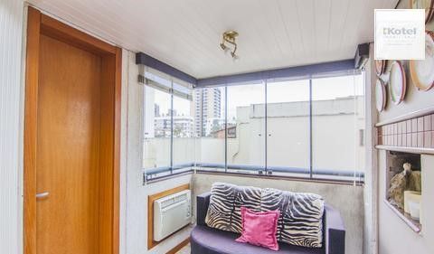 Vende-se apartamento com 3 quartos (1 suíte), 91 m² e 1 vaga – Menino Deus