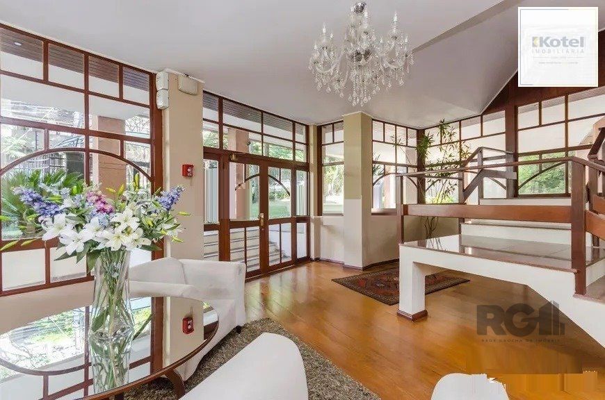 Vende-se luxuoso apartamento 4 quartos com 4 suítes, 2 vagas coberta, dependência completa, próximo da Encol - 306m² -  Auxiliadora — foto 2