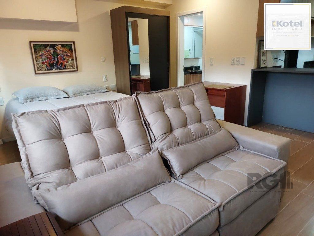 Apartamento stidio com 1 dormitório, 1 vaga de garagem no Bairro Auxiliadora. — foto 2