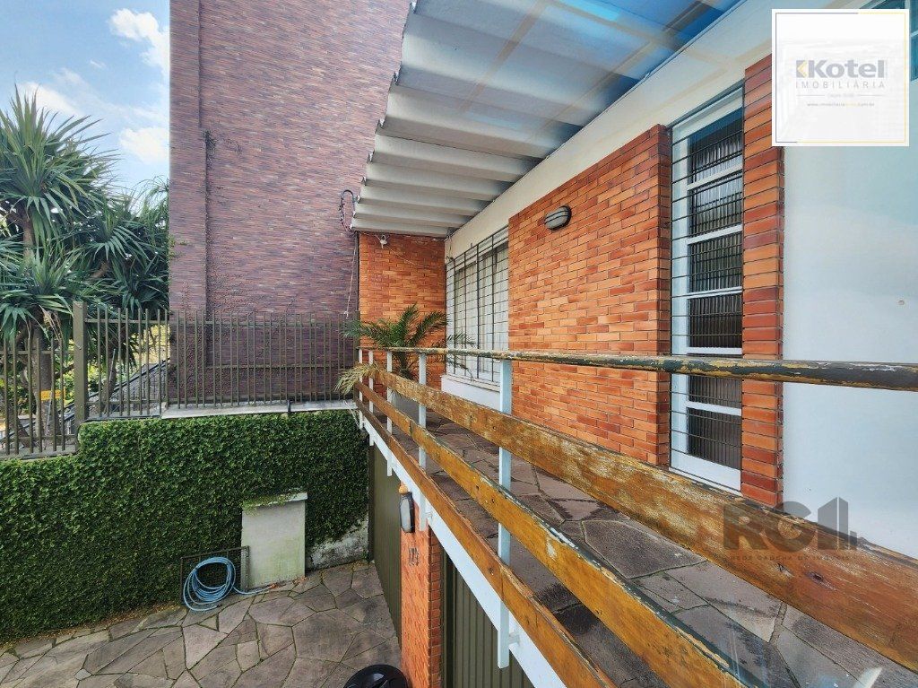 Vende-se excelente cada 3 quartos com suíte, 4 vagas, anexo comn salão de festas, podendo ser usada para fins comerciais - 255m² - Chácara das Pedras — foto 5