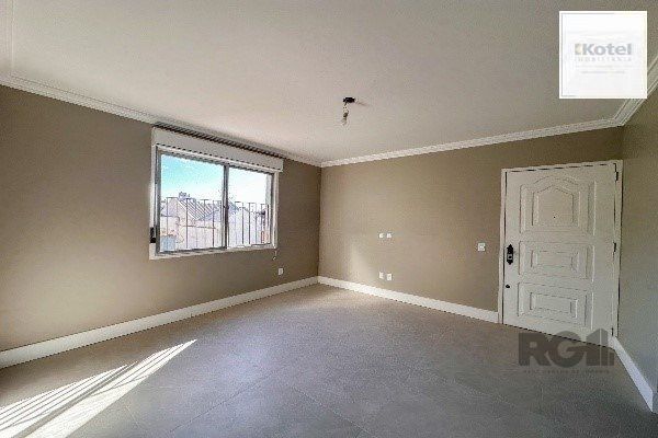 Vende-se apartaento 2 quartos com suíte e vaga coberta em região privilegiada - 72m² - Mont'Serrat