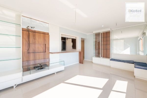 Vende-se apartamento com 2 quartos (1 suíte), 74m² e 2 vagas – Petrópolis — foto 3