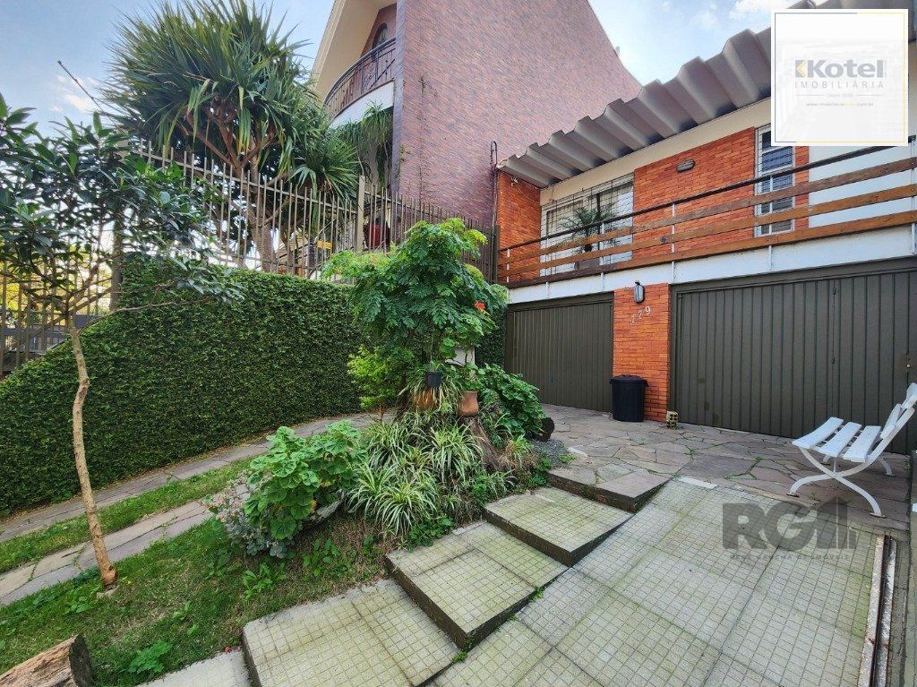 Vende-se excelente cada 3 quartos com suíte, 4 vagas, anexo comn salão de festas, podendo ser usada para fins comerciais - 255m² - Chácara das Pedras — foto 3