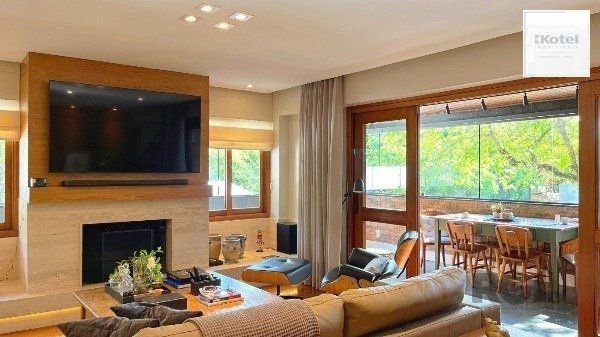 Apartamento de 200m², 4 quartos, 1 suíte e 4 vagas – Moinhos de Vento — foto 4