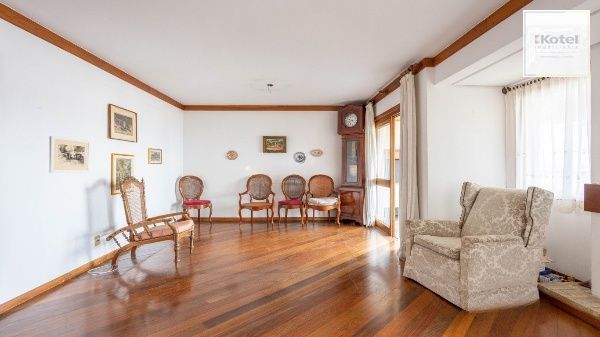 Vende-se apartamento com 3 quartos, 133m² e 2 vagas - Rio Branco