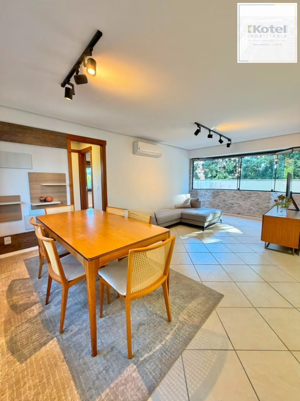 Vende-se apartamento com 1 quarto, 64,90m² e 1 vaga – Auxiliadora