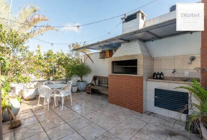 Vende-se cobertura com 4 quartos (1 suíte), 245 m² e 2 vagas – Boa Vista