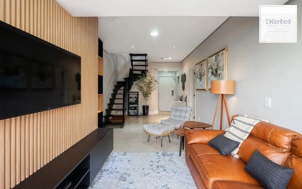 Vende-se cobertura com 2 dormitórios, sendo 1 suíte no bairro Auxiliadora — foto 3