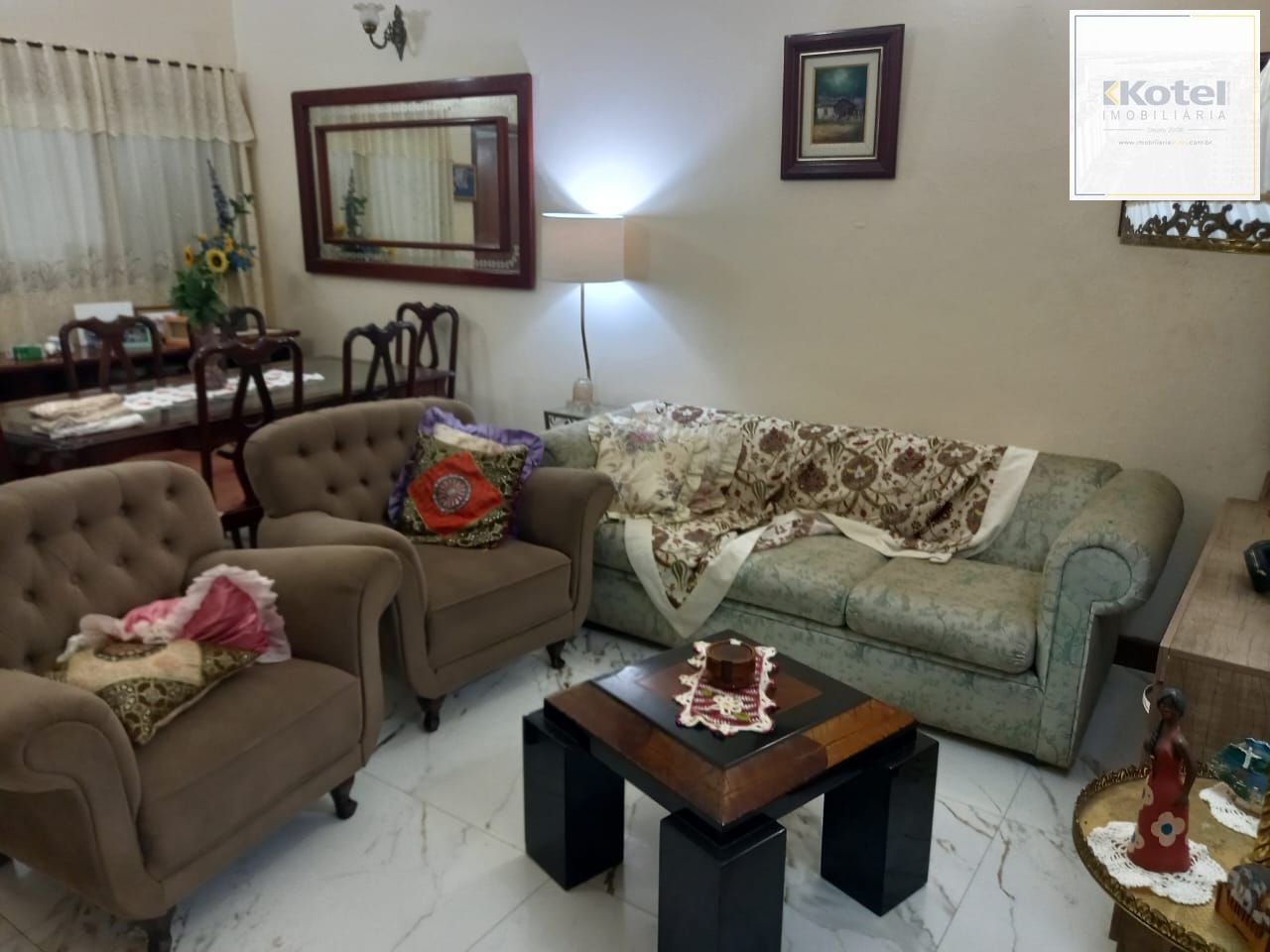 Excelente casa localzada ma Rua Santo Camaratto com 4 D e 1 suite — foto 2