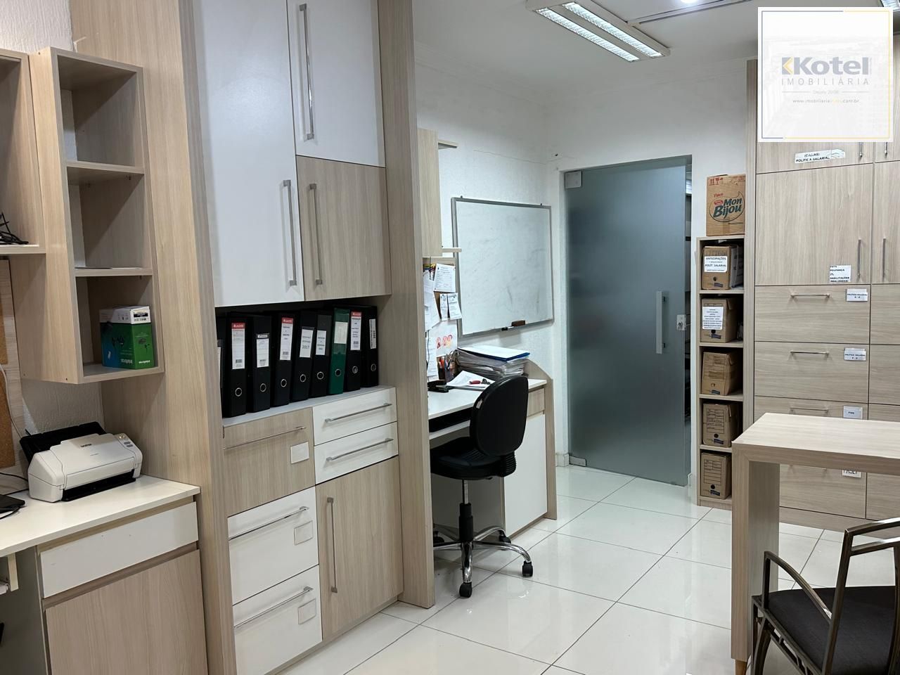 Vende-se sala comercial com 32,1m² – Centro Histórico