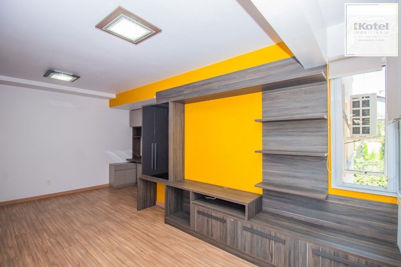 Apartamento com 70m², 2 dormitórios, 1 suíte, 1 vaga no bairro Higienópolis em Porto Alegre