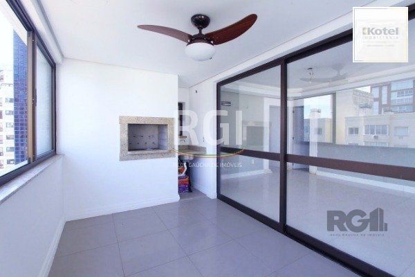 Vende-se apartamento 3 dorm com suíte e sacada 2 vagas cobertas - 126m² - Mont'Serrat — foto 2