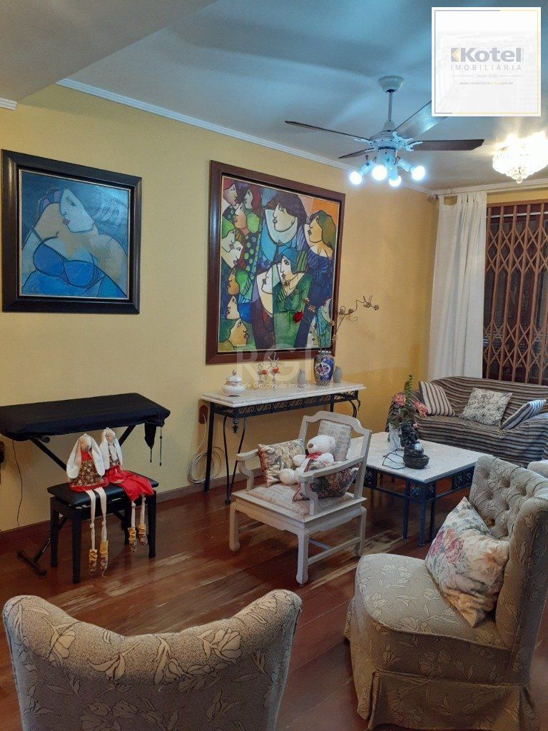 Casa 3 dormitórios, 2 suítes, 4 vagas, 257,52 m² de área privativa, no Bairro Ipanema — foto 2