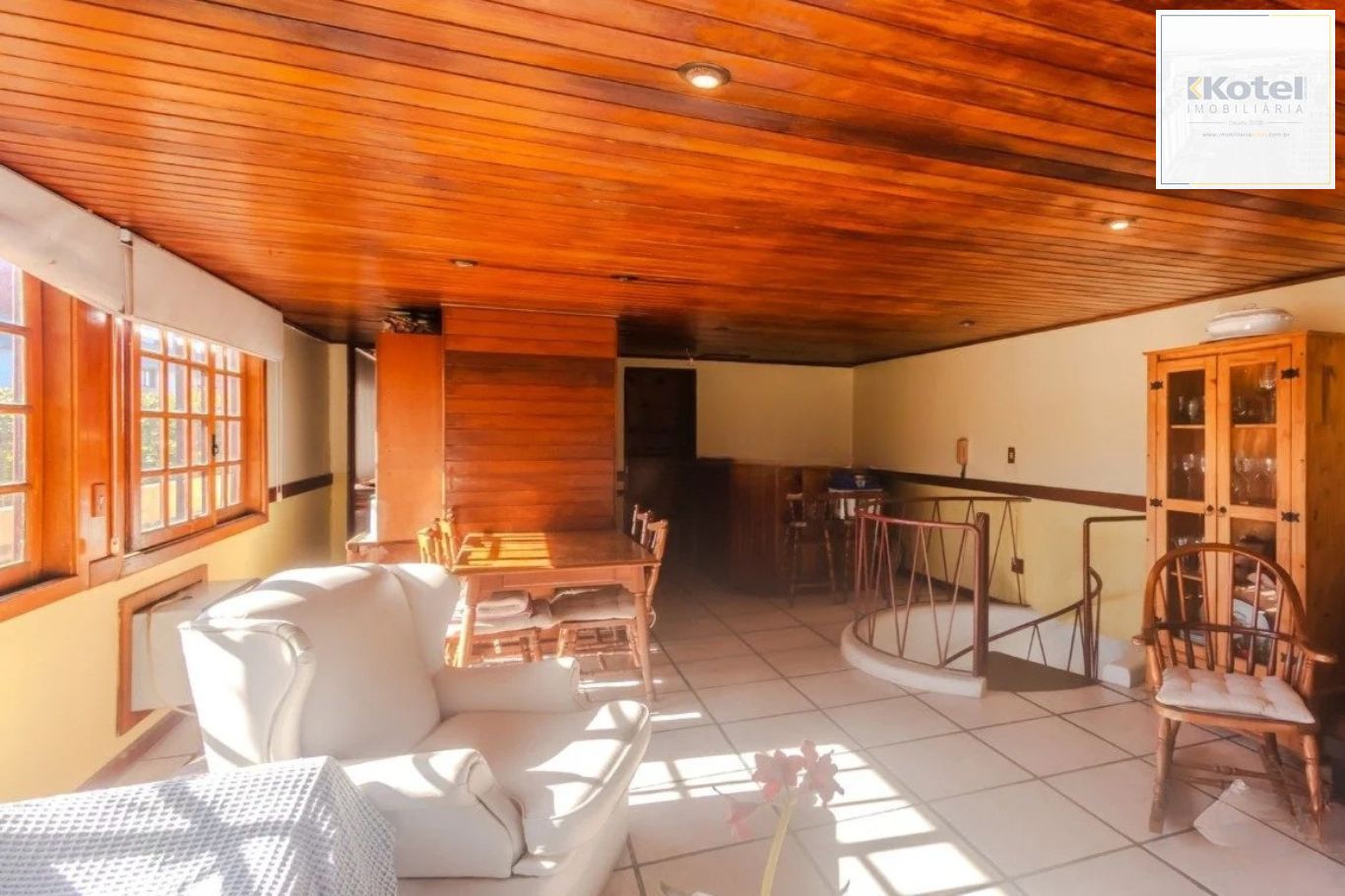 🏡 Vende-se cobertura com 2 quartos, 142 m² e 2 vagas – Petrópolis — foto 4