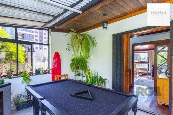 Cobertura para Venda - 100.94m², 3 dormitórios, sendo 1 suites, 2 vagas - Petrópolis