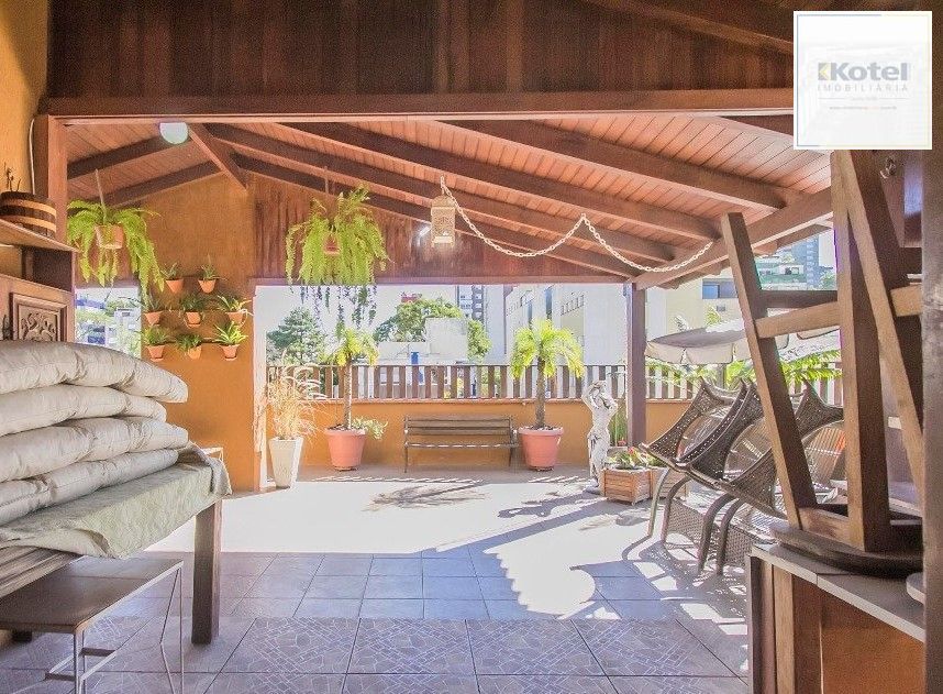 Vende-se cobertura com 3 quartos (1 suíte), 315 m², 2 vagas - Bela Vista — foto 3