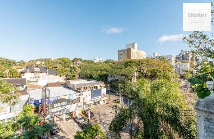 Vende-se cobertura com 4 quartos (1 suíte), 245 m² e 2 vagas – Boa Vista