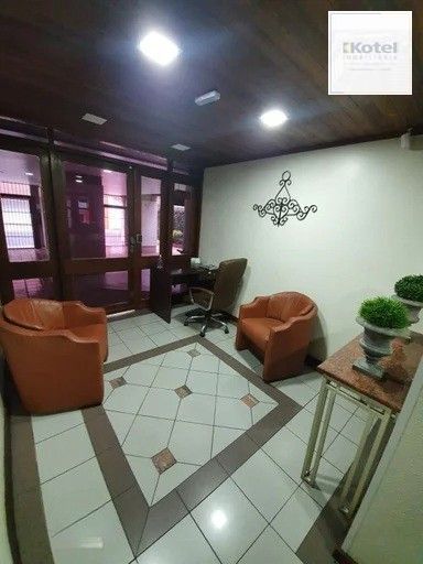 Vende-se cobertura com 1 quarto, churrasqueira, terraço, 80m² e 1 vaga - Bom Fim