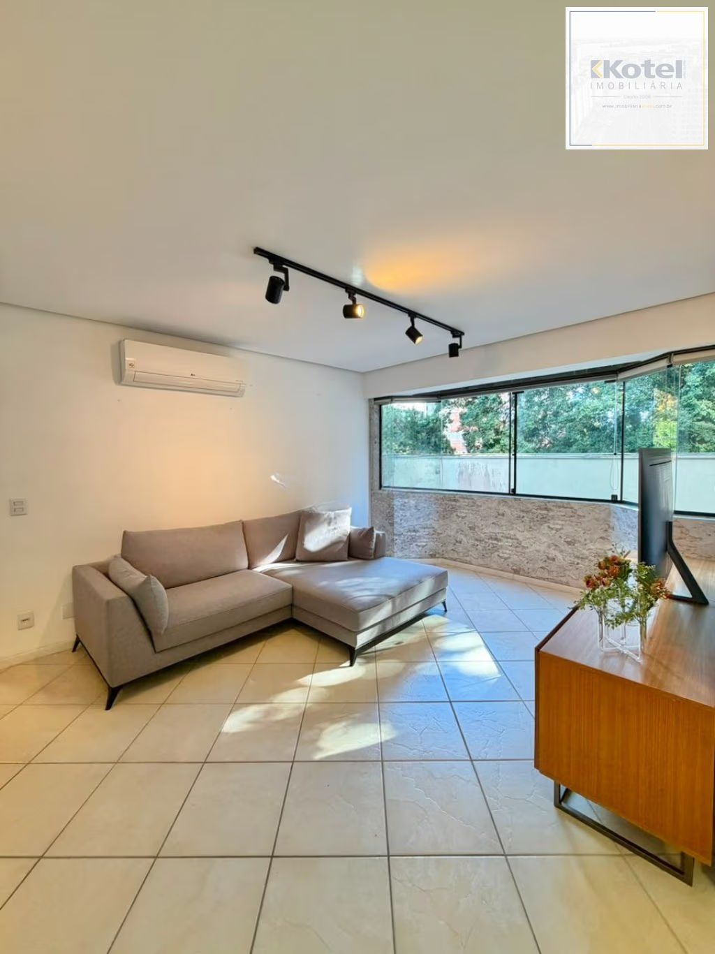 Vende-se apartamento com 1 quarto, 64,90m² e 1 vaga – Auxiliadora