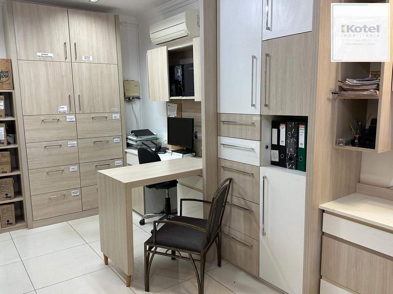 Vende-se sala comercial com 32,1m² – Centro Histórico
