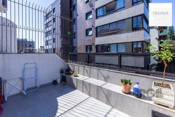 Cobertura para Venda - 100.94m², 3 dormitórios, sendo 1 suites, 2 vagas - Petrópolis