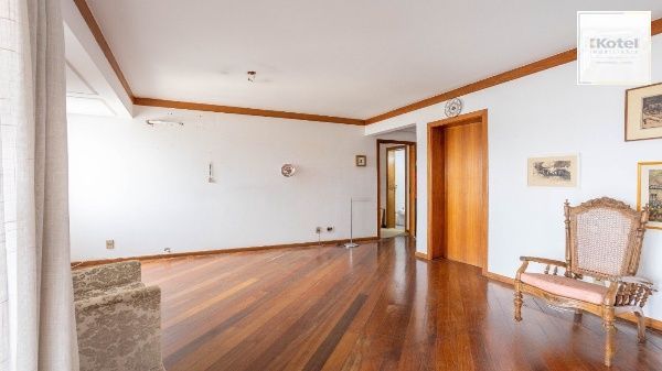 Vende-se apartamento com 3 quartos, 133m² e 2 vagas - Rio Branco