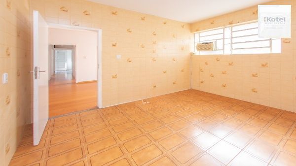 Vende-se apartamento com 3 quartos (1 suíte), 97 m² e 1 vaga – Bom Fim