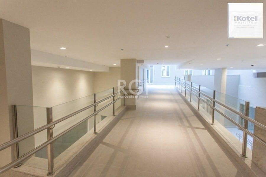 Conjunto/Sala para Venda - 61.39m², 0 dormitórios, 1 vaga - Moinhos De Vento — foto 2