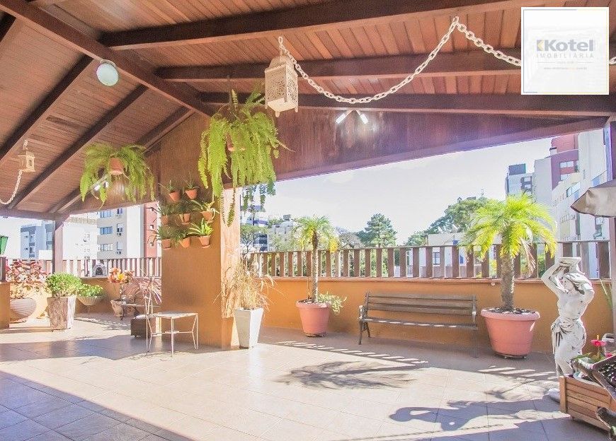 Vende-se cobertura com 3 quartos (1 suíte), 315 m², 2 vagas - Bela Vista — foto 2