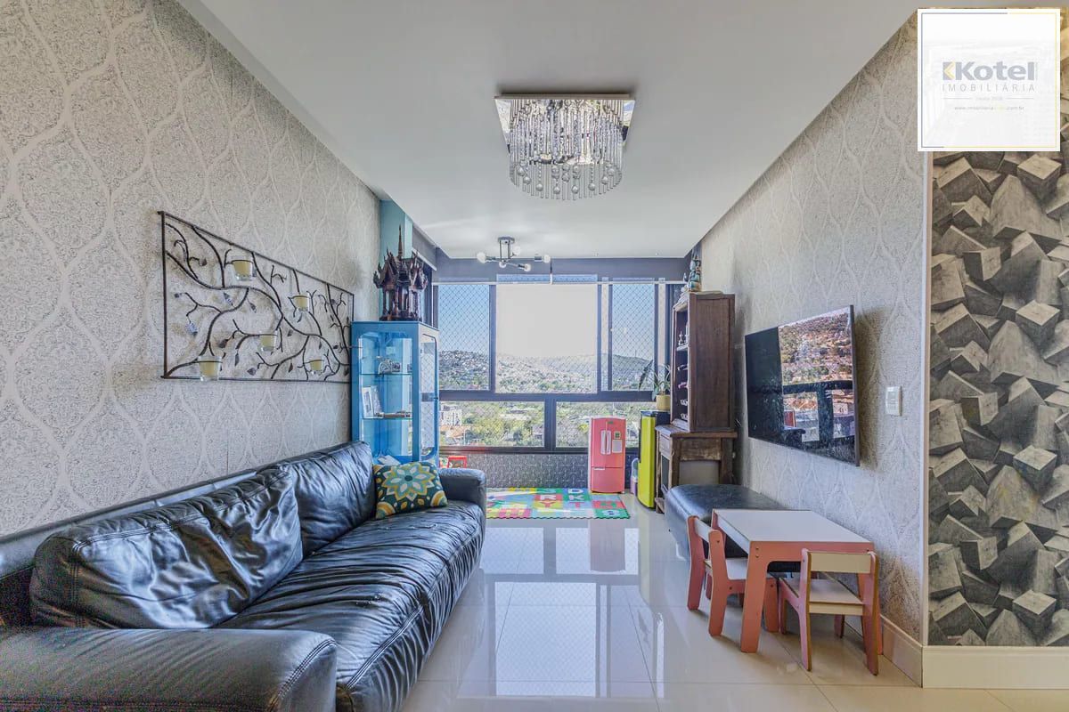 Vende-se apartamento com 3 quartos(1 suíte),  1 vaga, elevador