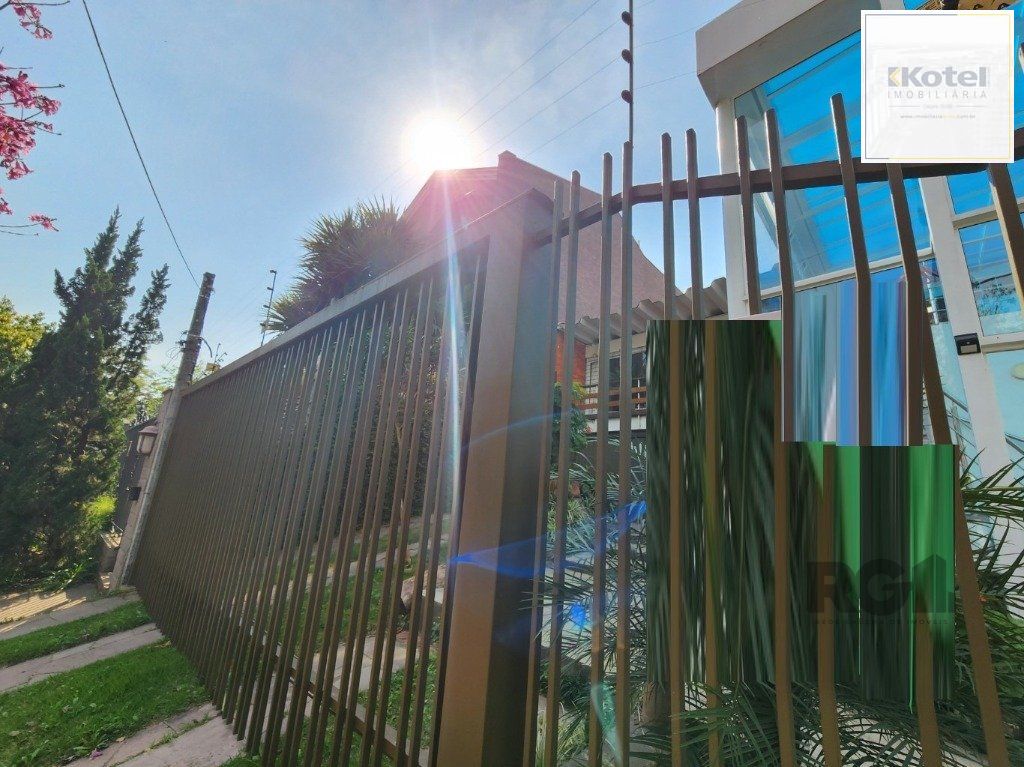 Vende-se excelente cada 3 quartos com suíte, 4 vagas, anexo comn salão de festas, podendo ser usada para fins comerciais - 255m² - Chácara das Pedras — foto 2
