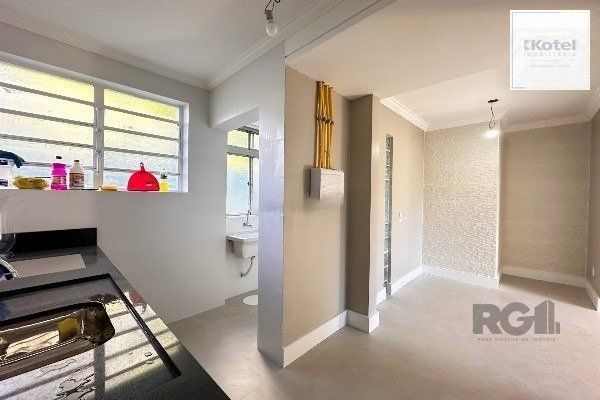 Vende-se apartaento 2 quartos com suíte e vaga coberta em região privilegiada - 72m² - Mont'Serrat