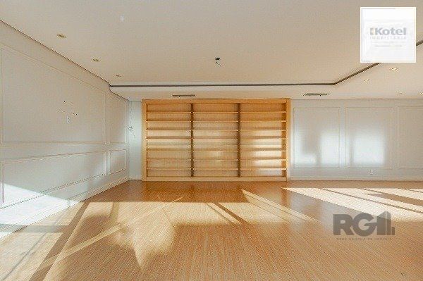 Vende-se luxuoso apartamento 3 quartos c/ suíte, dependência de empregada, gabinete, 2 vagas cobertas - 283m² - Moinhos de Vento — foto 5