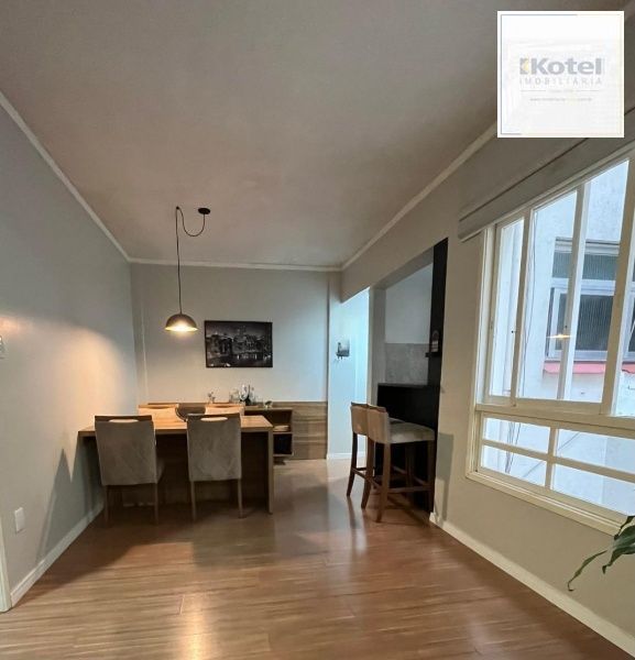 Vende-se apartamento com 3 quartos, 115 m² e 1 vaga – Bom Fim