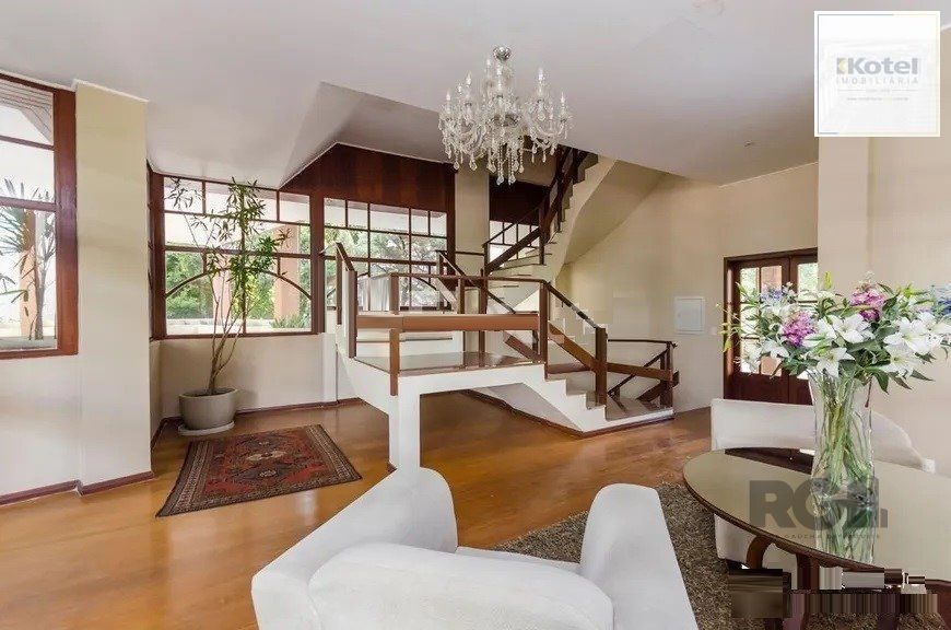 Vende-se luxuoso apartamento 4 quartos com 4 suítes, 2 vagas coberta, dependência completa, próximo da Encol - 306m² -  Auxiliadora — foto 3