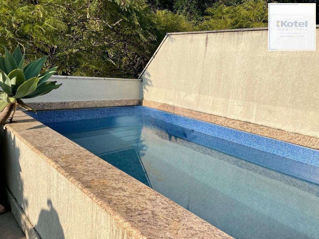 Bela cobertura 2 quartos com suíte e vaga coberta, sacada e piscina - 123m² - Bairro Petrópolis