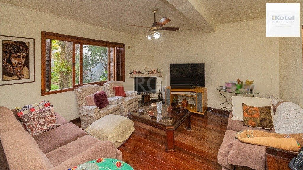 Casa para Venda - 300m², 3 dormitórios, sendo 1 suites, 4 vagas - Chácara das Pedras — foto 2