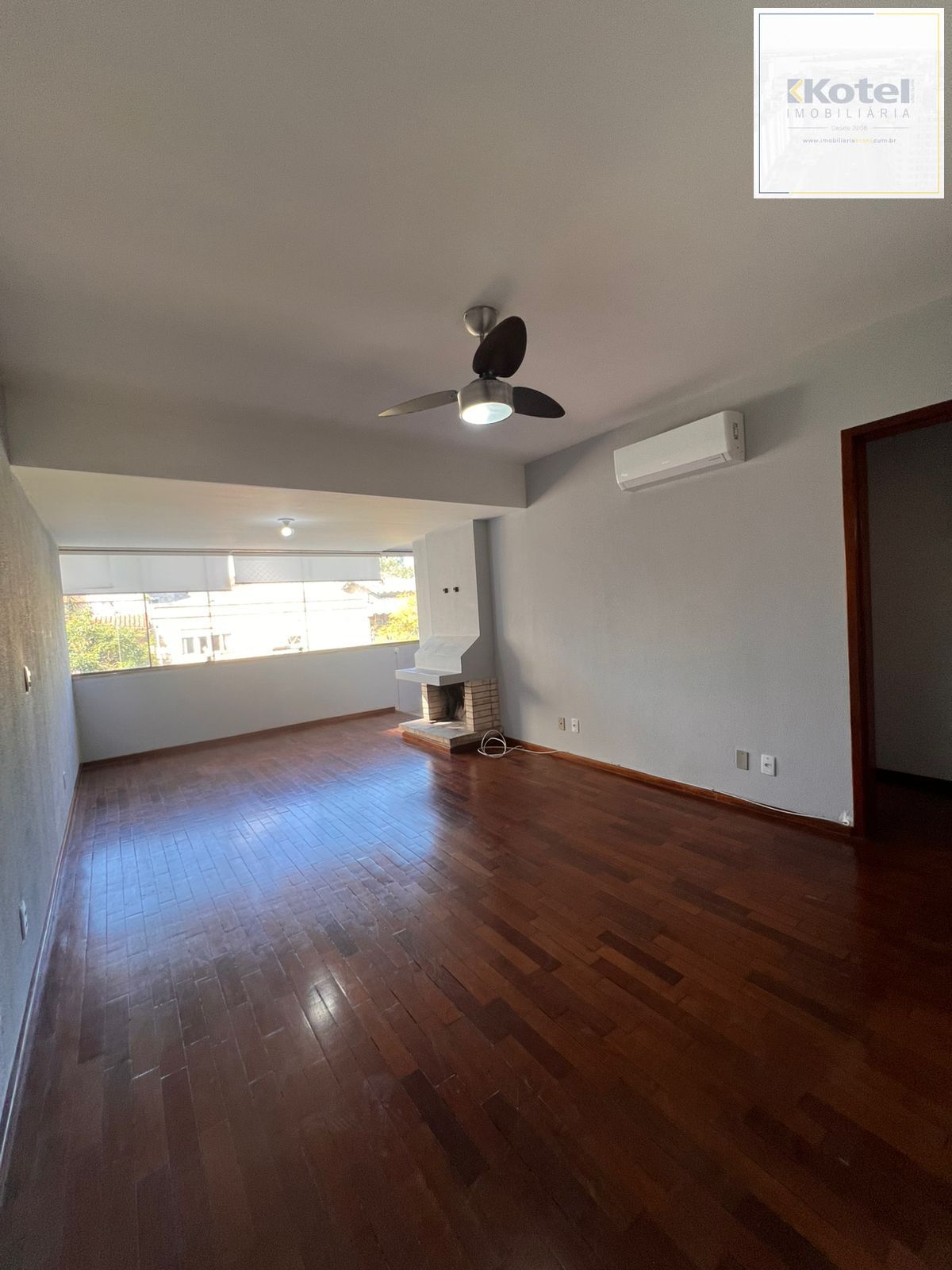 Apartamento com 2 dormitórios,1 vaga, no bairro Cristo Redentor, em Porto Alegre — foto 2