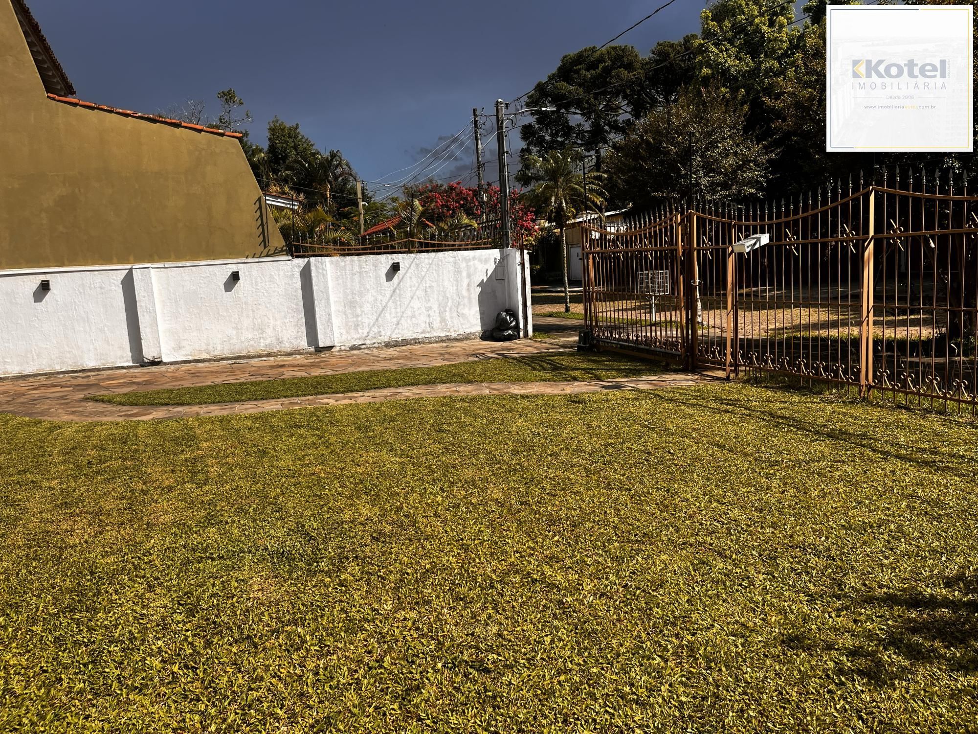 Casa térrea, com 2 dormitórios, 3 vagas, no bairro Ipanema, Porto Alegre, RS — foto 3
