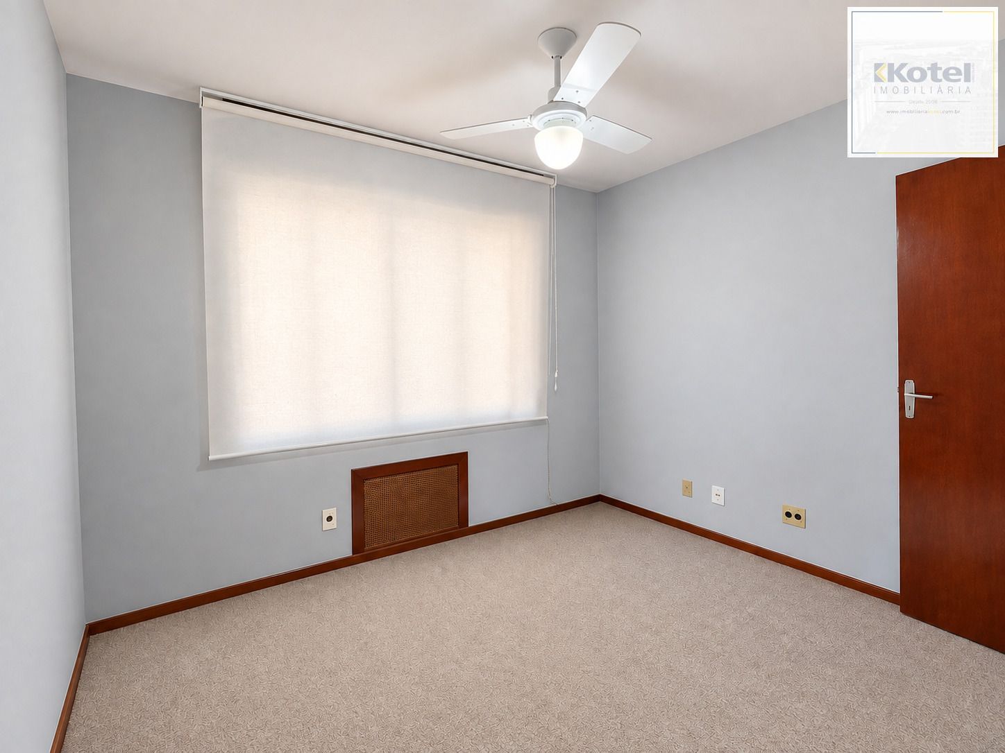 QUARTO-COM-VENTILADOR-DE-TETO
