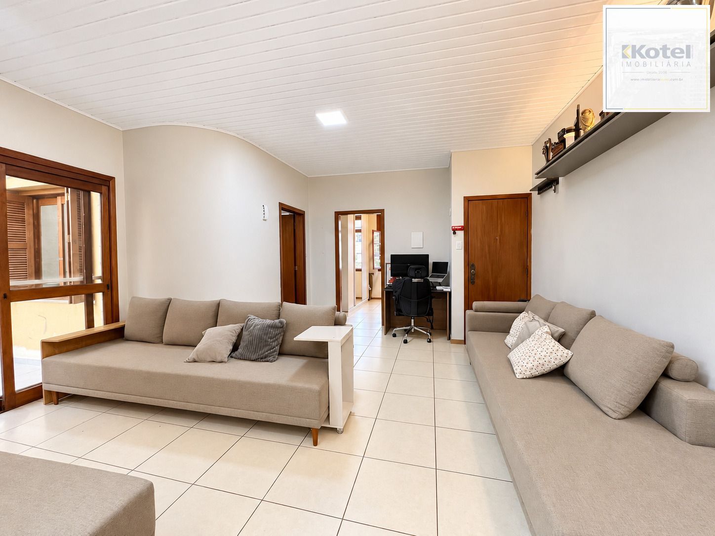 sala-tv-apartamento-2-dormitorios-petropolis