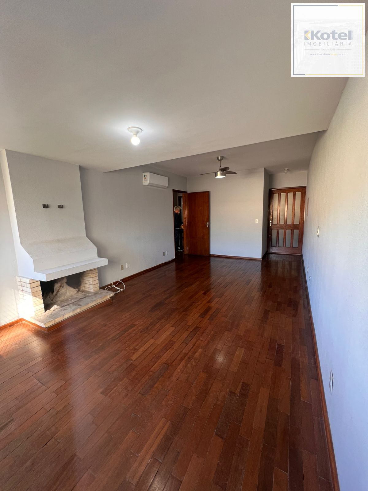 Apartamento com 2 dormitórios,1 vaga, no bairro Cristo Redentor, em Porto Alegre — foto 4