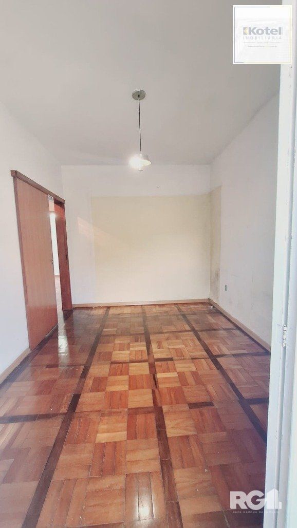 Apartamento com 3 dormitórios, 1 vaga coberta, no bairro Petrópolis, em Porto Alegre, RS — foto 3