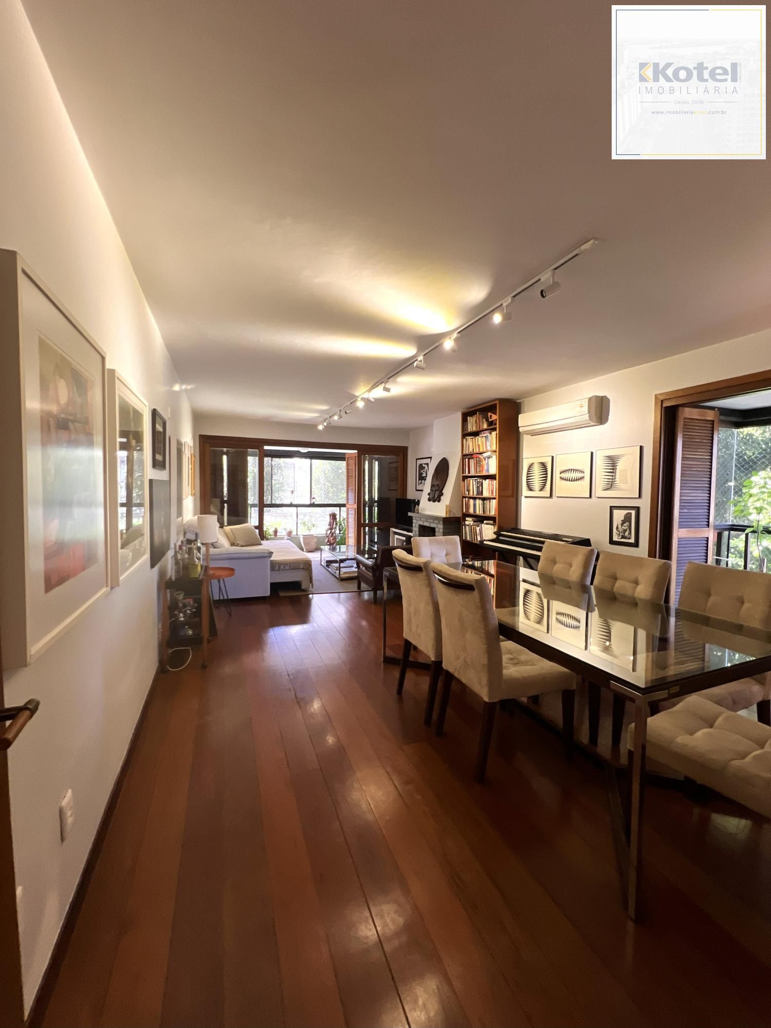 Apartamento com 3 dormitórios, sendo 1 suíte, lareira e 2 vagas no Menino Deus — foto 3